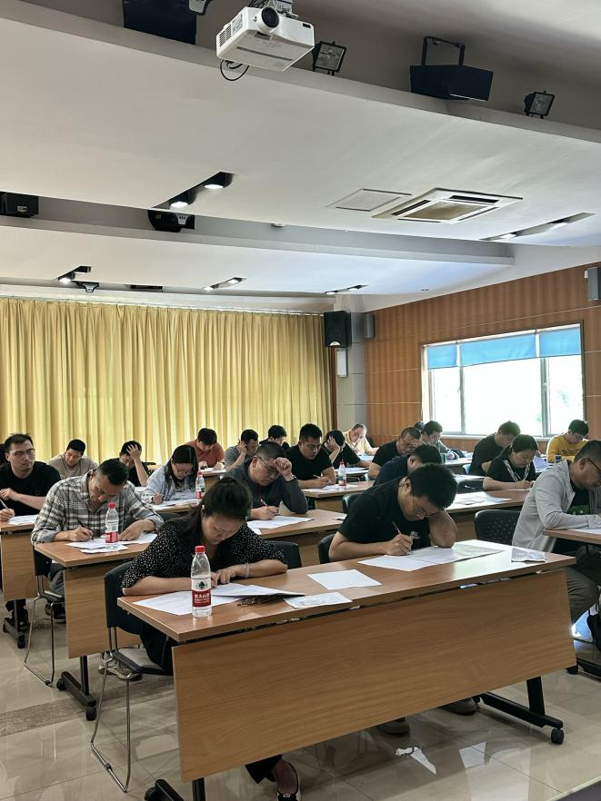 培训图片.png 培训图片.png